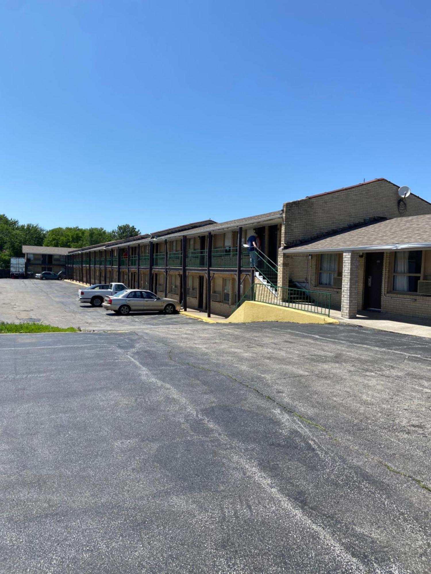 Glenstone Place Extended Stay Motel Springfield Exteriér fotografie